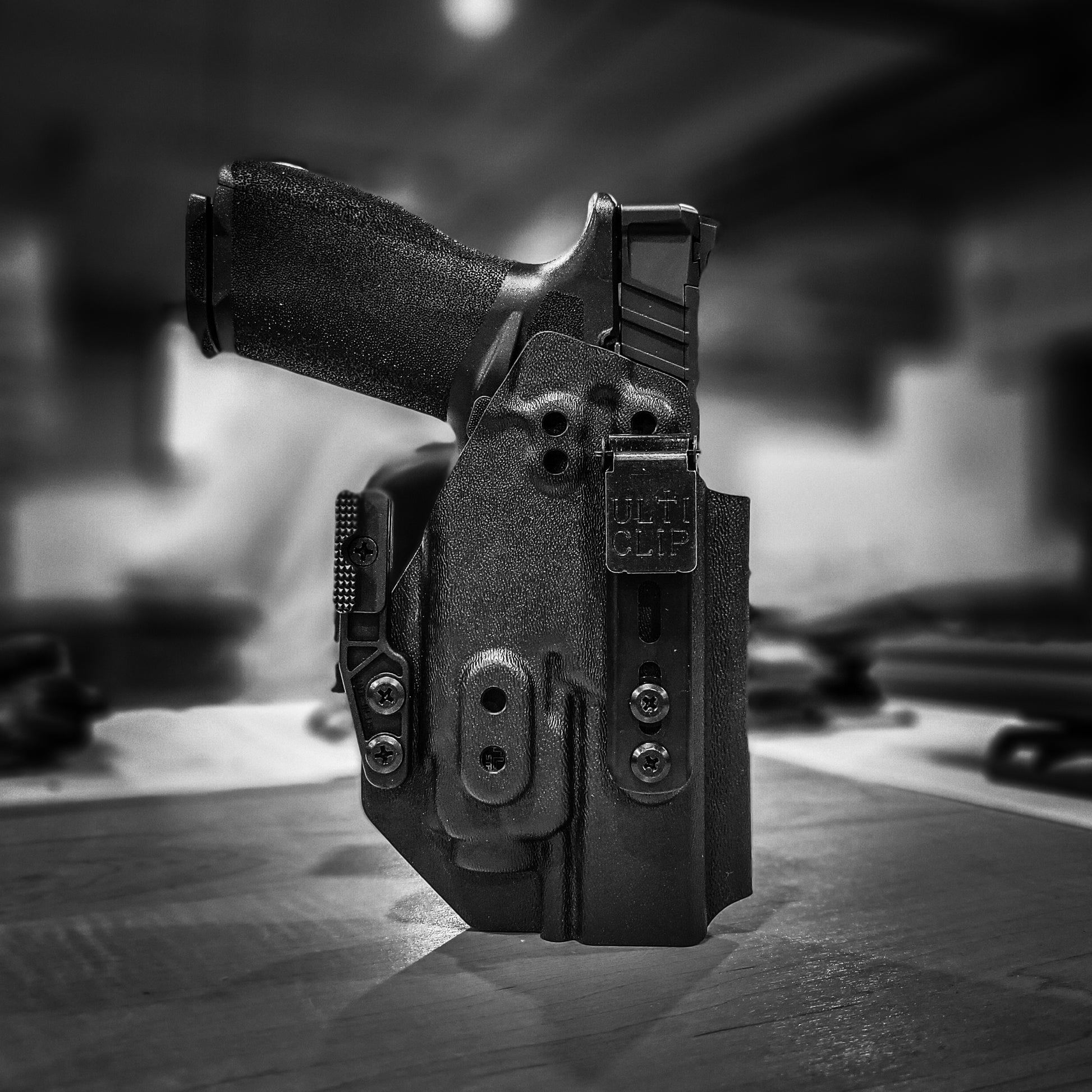 For the best IWB Kydex Inside Waistband Holster for the Springfield Armory Echelon pistol with the Streamlight TLR-8A, shop Four Brothers 4BROS Holsters.  