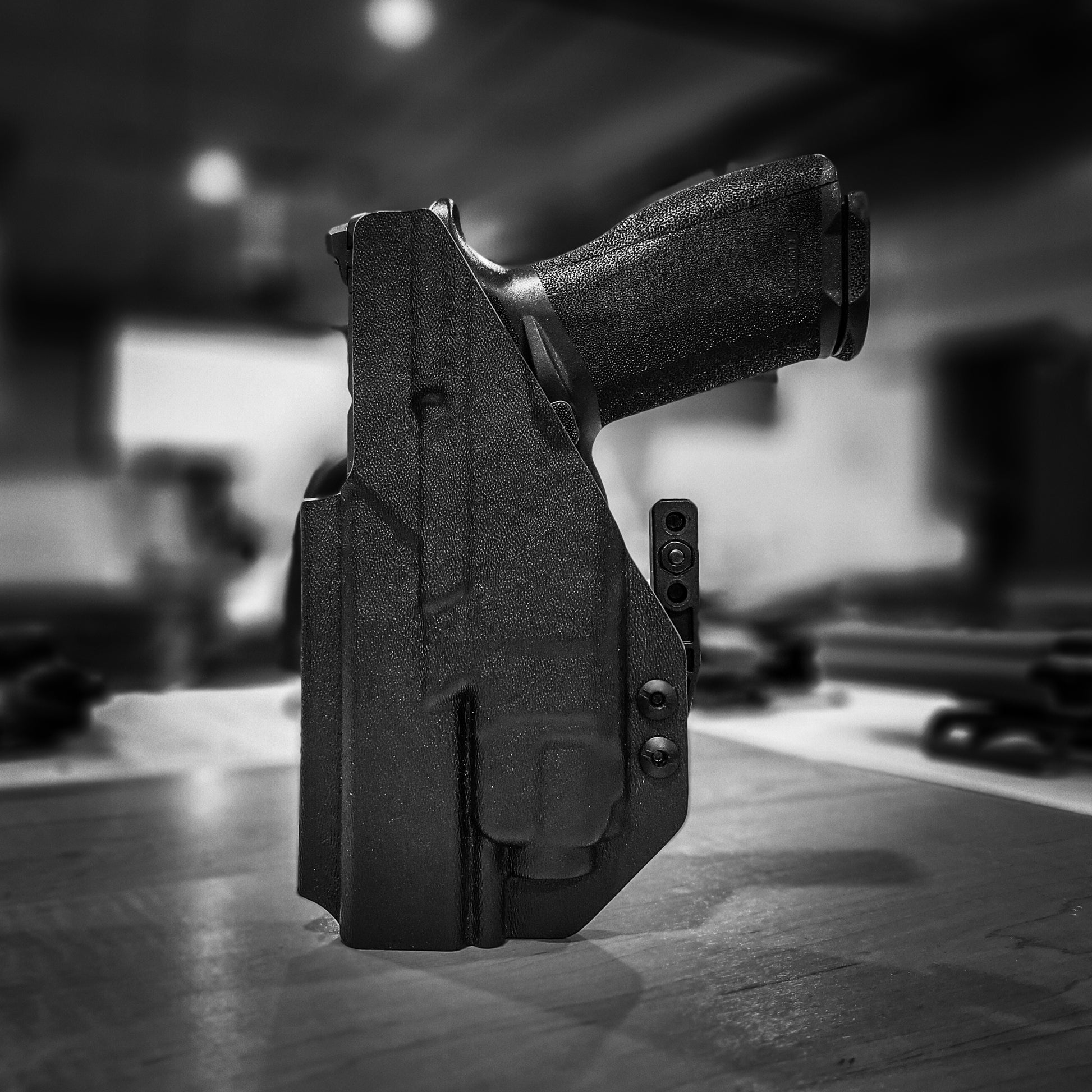 For the best IWB Kydex Inside Waistband Holster for the Springfield Armory Echelon pistol with the Streamlight TLR-8A, shop Four Brothers 4BROS Holsters.  