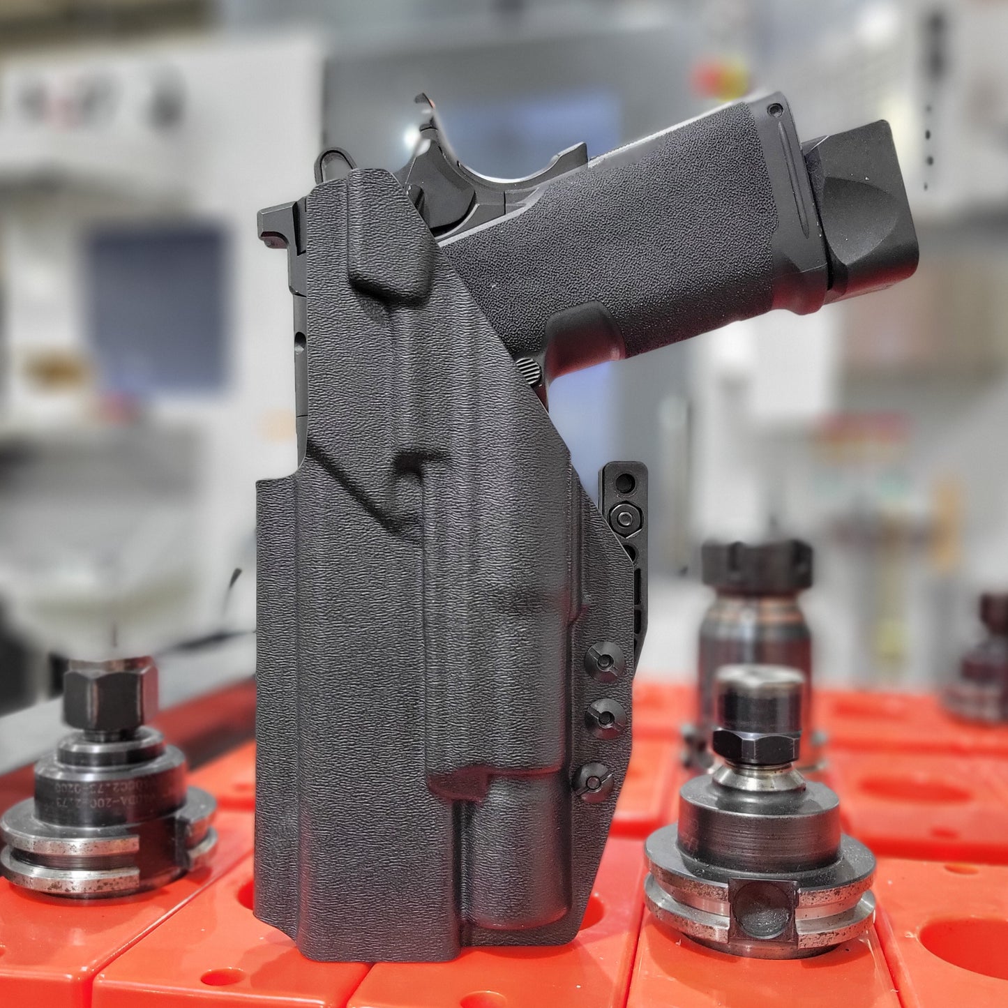 For the best IWB Kydex Inside Waistband Holster for the Springfield Armory 1911 DS Prodigy 5" & 4.25" & Surefire X300U A or B shop Four Brothers Holsters. 