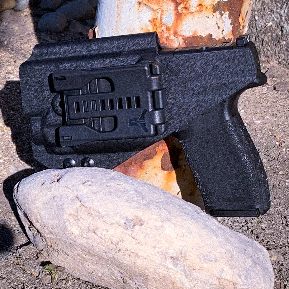 For the best Outside Waistband OWB Holster for the Springfield Hellcat Pro pistol with the Streamlight TLR-8 Sub 1913 light, shop Four Brothers 4BROS Holsters. 