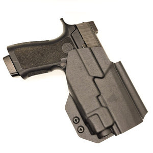 Outside waistband Kydex OWB holster designed to fit the Sig Sauer P320 Carry, Compact and M18 pistols with Streamlight TLR-8 and TLR-8A weapon mounted light. Full Sweat guard adjustable retention Minimal material and smooth edges to reduce printing. Open muzzle for threaded barrels. Made in USA.