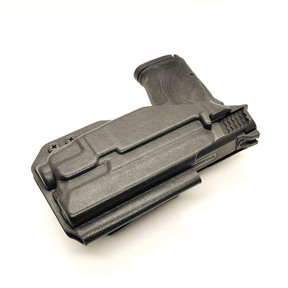 For the best Outside Waistband Kydex holster designed to fit the Smith & Wesson M&P 9 Shield EZ with Streamlight TLR-7 or TLR-7A weapon-mounted light, shop 4Bros. Full Sweat guard Adjustable Retention minimal material and smooth edges to reduce printing Thermoplastic Kydex for durability 9EZ EZ9 S&W Easy 9