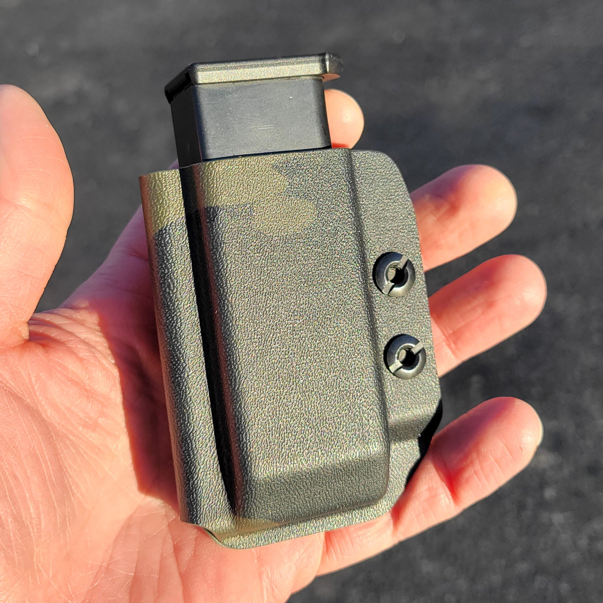 For the Best Kydex IWB AIWB appendix inside waistband magazine pouch carrier holster for Sig Sauer P365XL, shop Four Brothers Holsters.  Suitable for belt widths of 1 1/2" & 1 3/4". Adjustable retention. Appendix Carry IWB Carrier Holster Hellcat Pro, Glock 43X & 48, Smith and Wesson Equalizer, and Shield Plus 