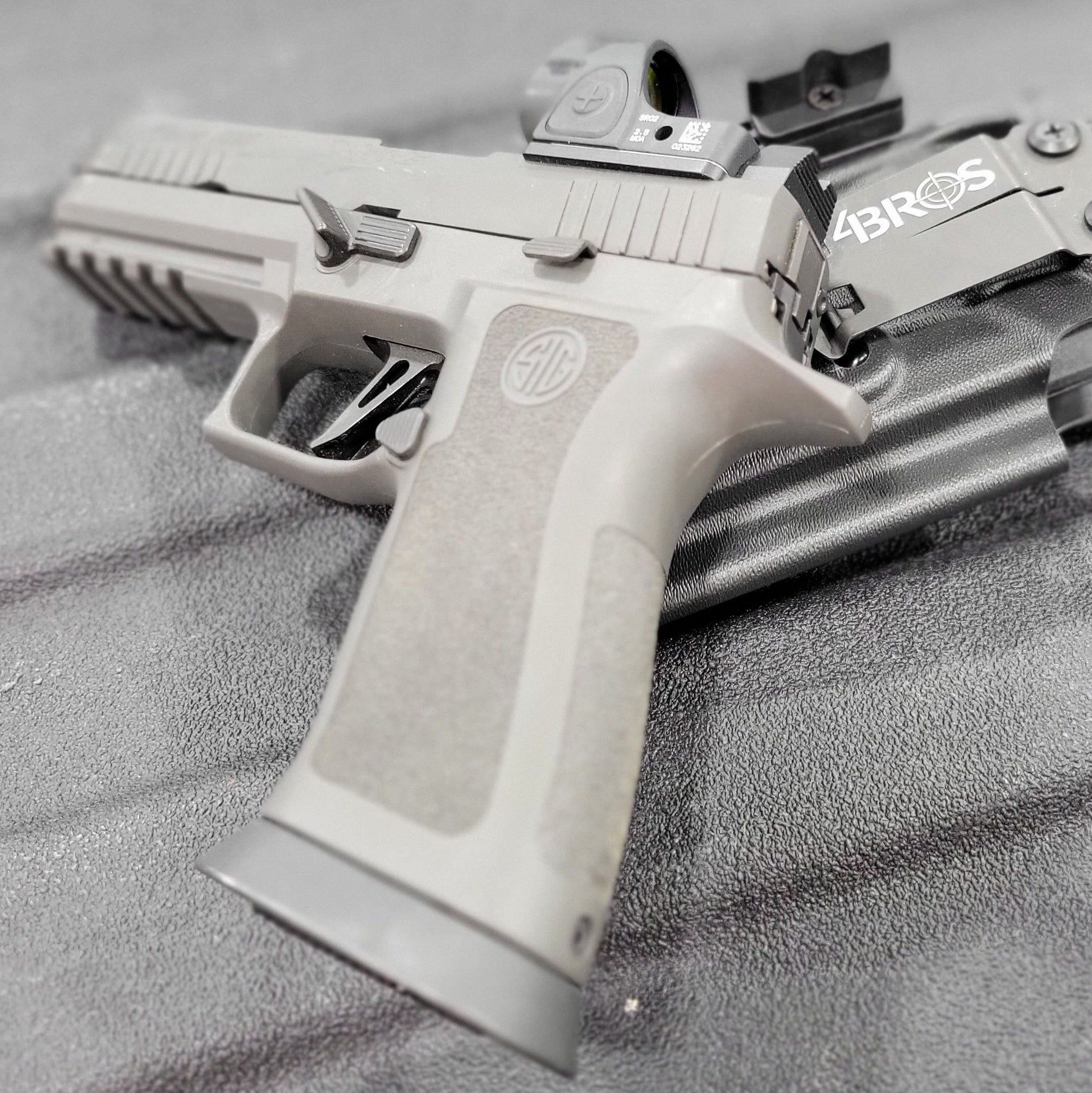 For the best Inside Waistband Holster for the Sig Sauer P320 Full-Size, M17, M18, X-Five, X5, X-Carry & Align Tactical Thumb Rest shop Four Brothers Holsters.