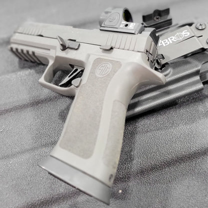 For the best Inside Waistband Holster for the Sig Sauer P320 Full-Size, M17, M18, X-Five, X5, X-Carry & Align Tactical Thumb Rest shop Four Brothers Holsters.