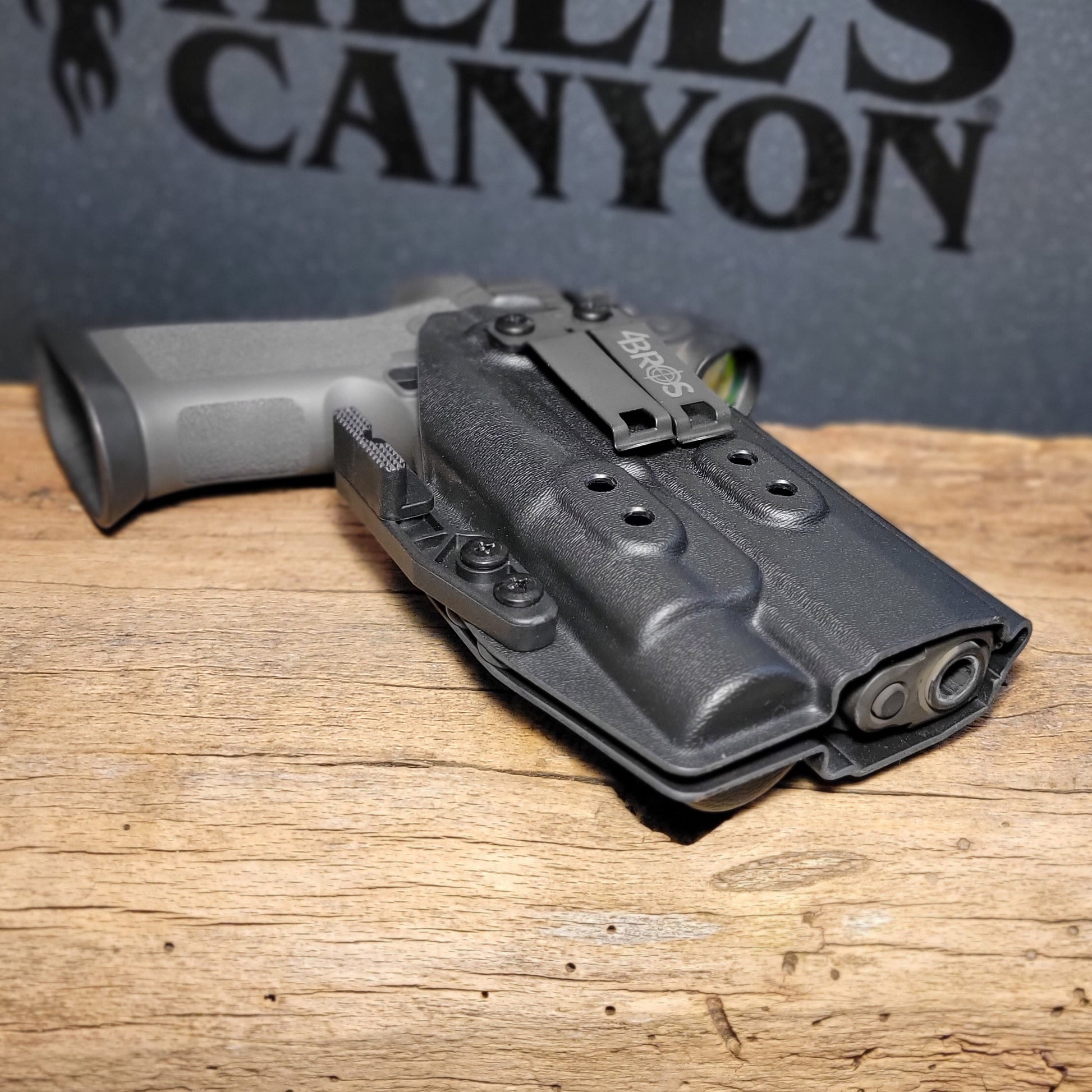 For the best IWB Kydex Inside Waistband Holster for the Sig Sauer P320 Full-Size & Carry pistols & Streamlight TLR-1 or TLR-1 HL shop Four Brothers Holsters.