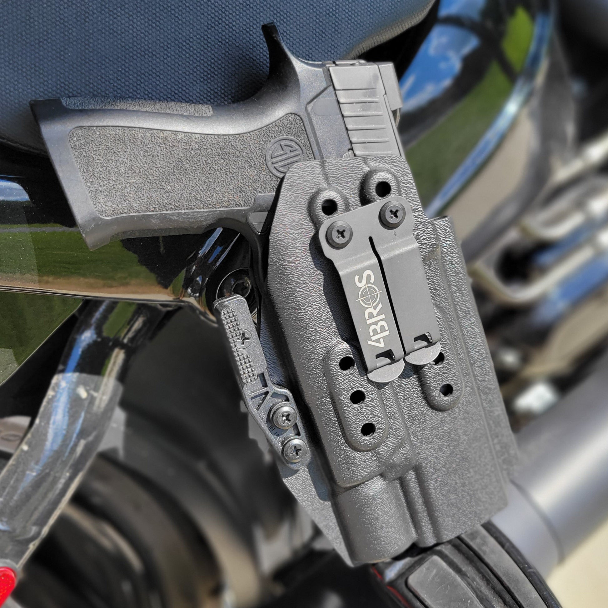 For the best Inside Waistband Holster for the Sig Sauer P320 Full Size & Carry pistols with the Surefire X300U-A or B & Gas Pedal shop Four Brothers Holsters.