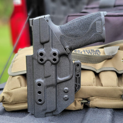 For the best IWB Inside Waistband Kydex  Holster for the Smith & Wesson M&P 10MM M2.0 4" pistol with or without a thumb safety, shop Four Brothers Holsters.