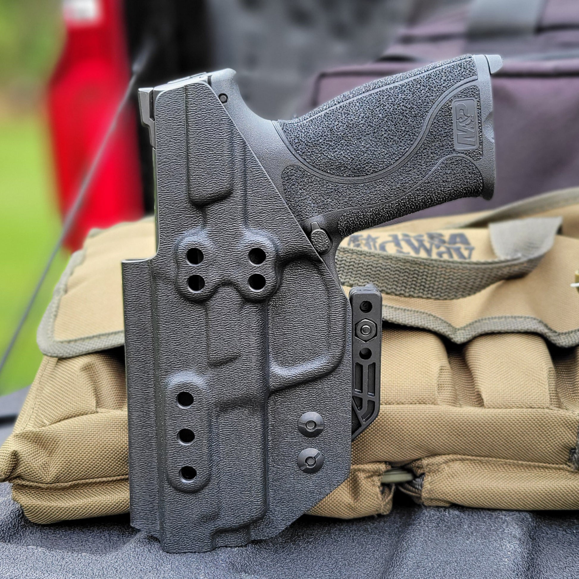 For the best Inside Waistband Holster for the Smith and Wesson M&P 1.0 & 2.0 9MM and 40 S&W 4.25" pistol with thumb safety, shop Four Brothers 4BROS Holsters.